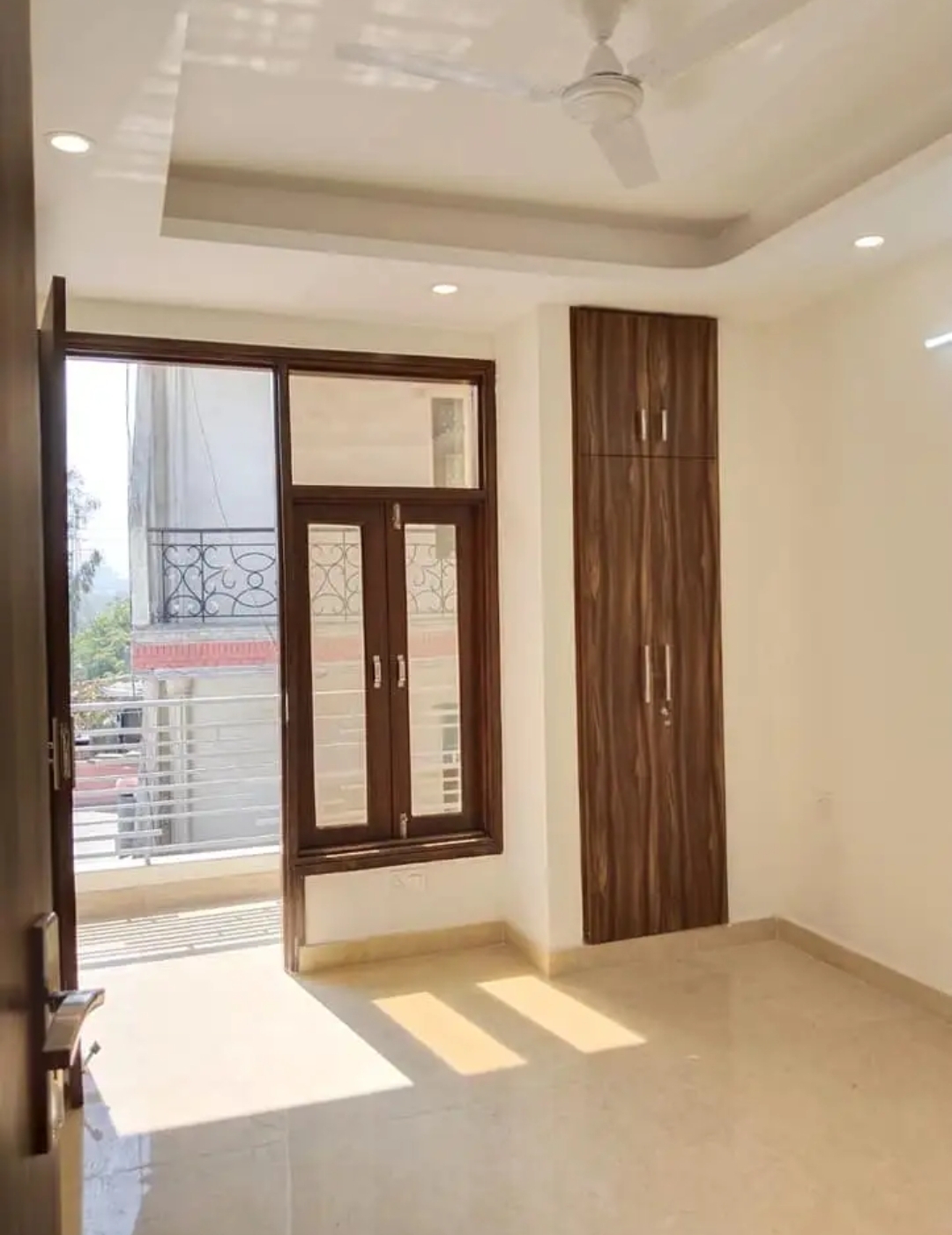 2 BHK Flat for Rent Saket metro Delhi